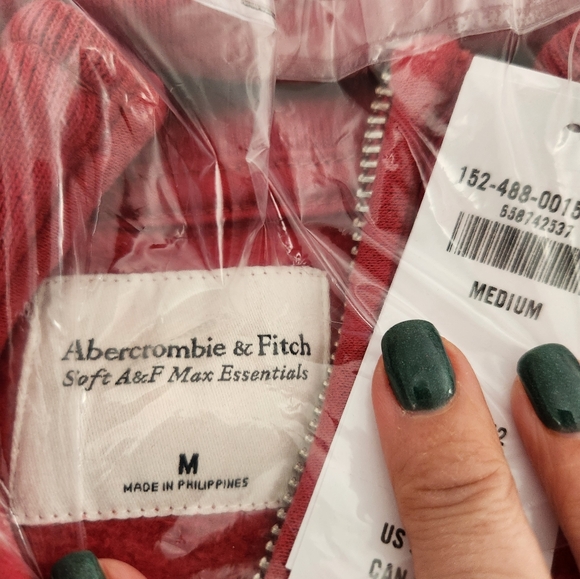 Abercrombie and Fitch Sweatshirt - Picture 2 of 3